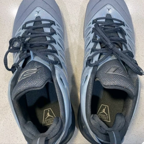 Michael Jordan Cp3.lx Christmas Edition - Picture 3 of 6